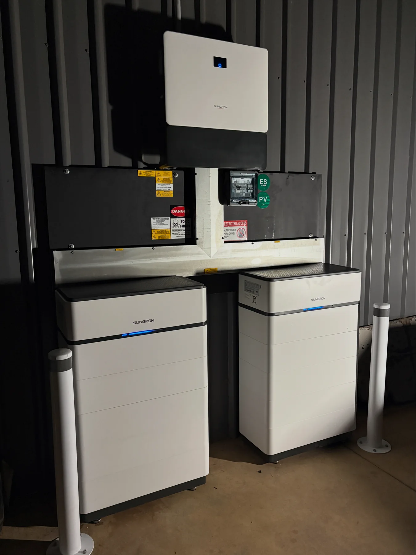 Sungrow inverter and dual stacked battery system